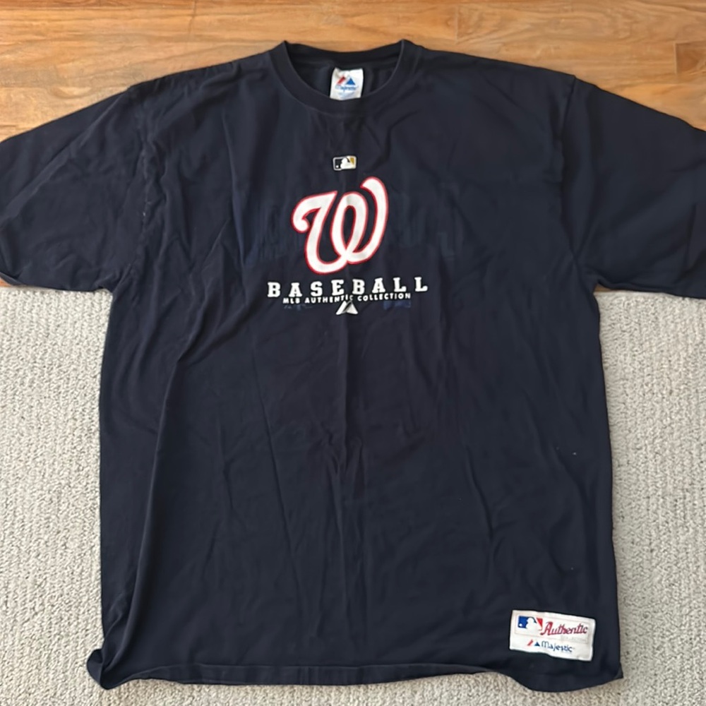 Vintage Washington Nationals shirt